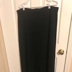Floor-length Black skirt